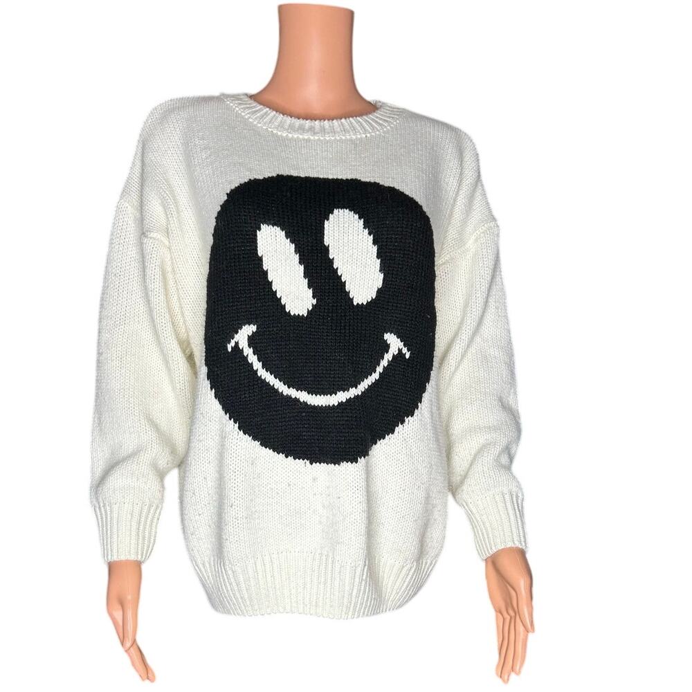 Urban Daizy Smiley Face size M/L